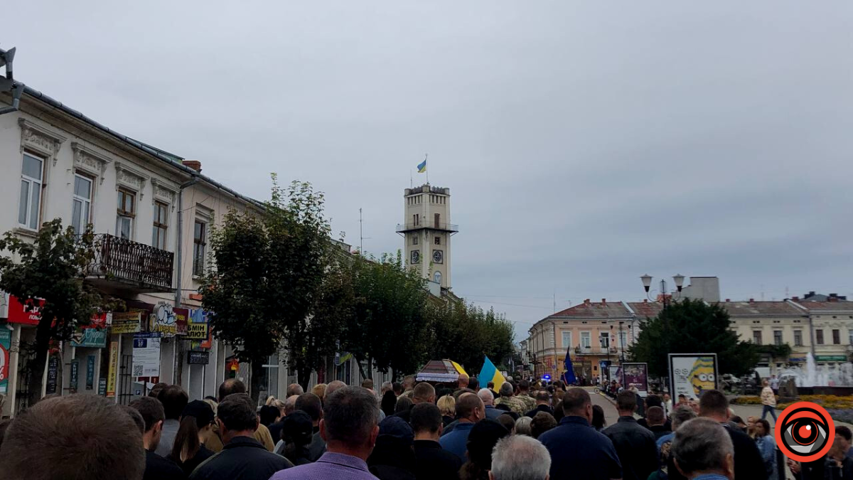 Коломия попрощалася із Героєм Валерієм Кривдою 24