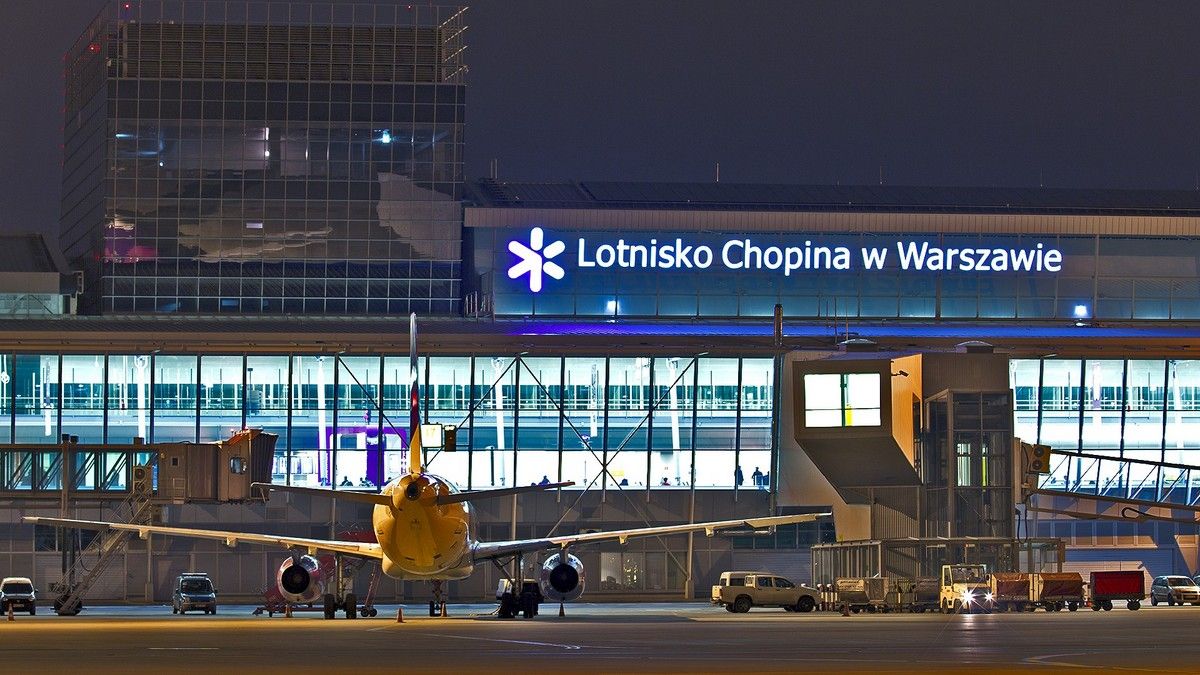 З яких аеропортів найближче полетіти за кордон? 3