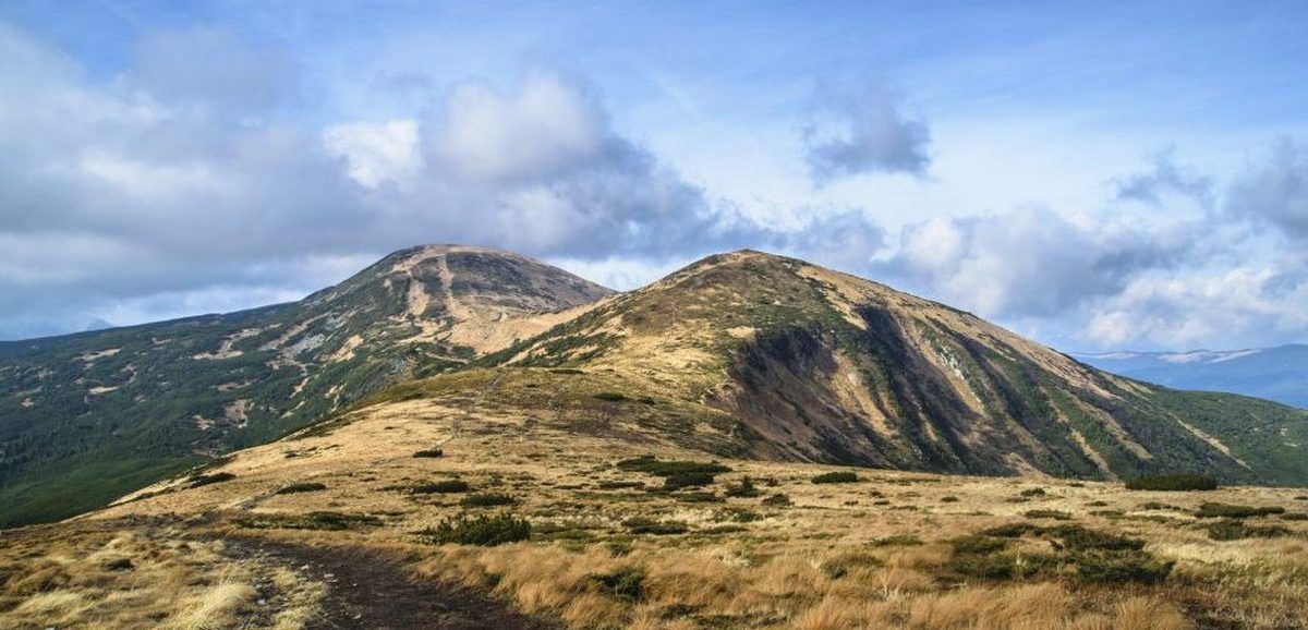 ТОП 10 вершин Карпат, на які варто зійти цієї осені 2