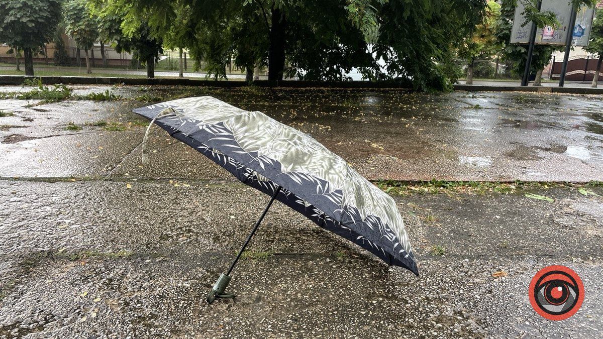 На Прикарпатті оголосили ІІ рівень небезпеки через опади