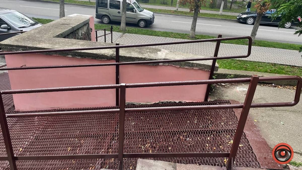 На вулиці Січових Стрільців встановили пандус за 120 тис грн 5