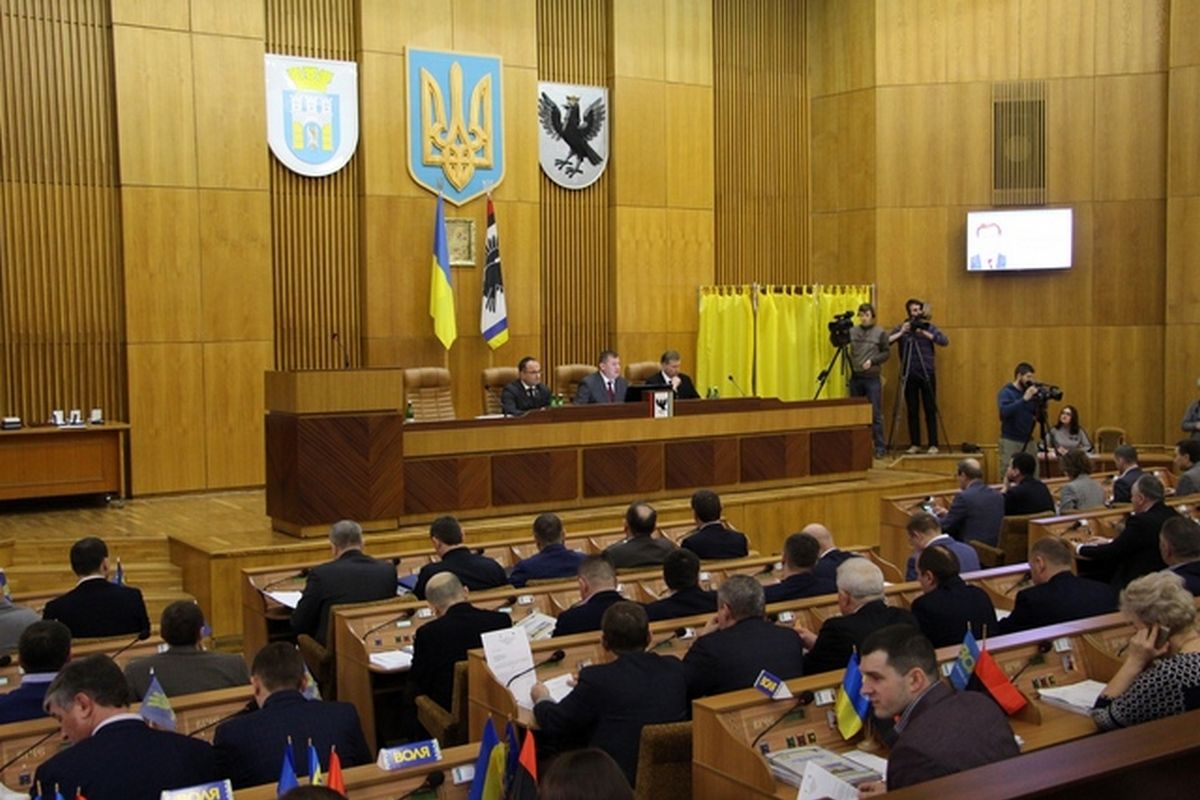 Франківська облрада вимагає заборонити в Україні московський патріархат 1