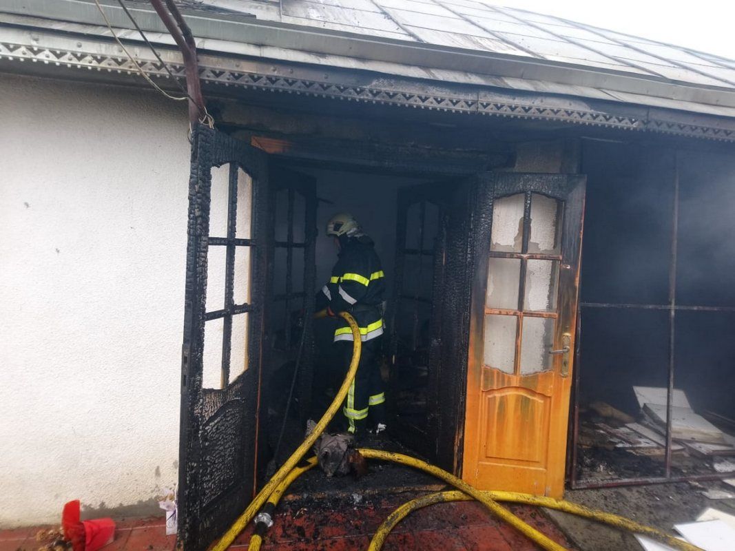 У Снятині вогонь охопив будинок 2