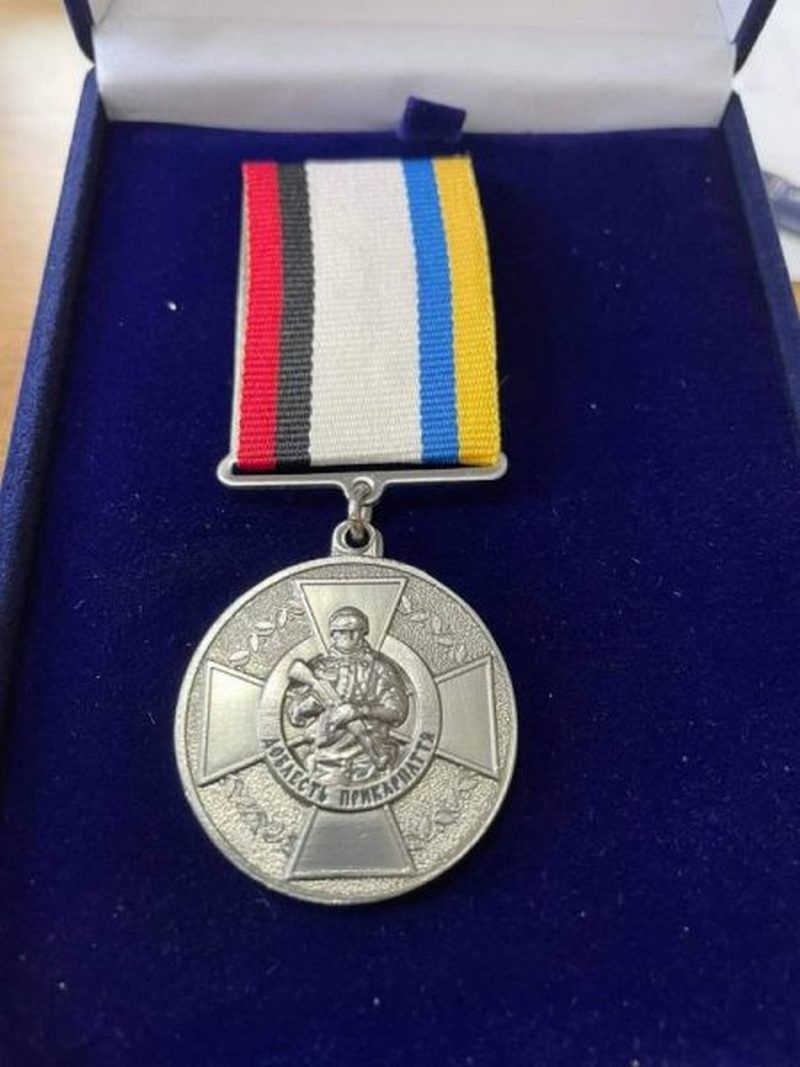 Волонтерка з Надвірнянщини отримала медаль “Доблесть Прикарпаття” 1