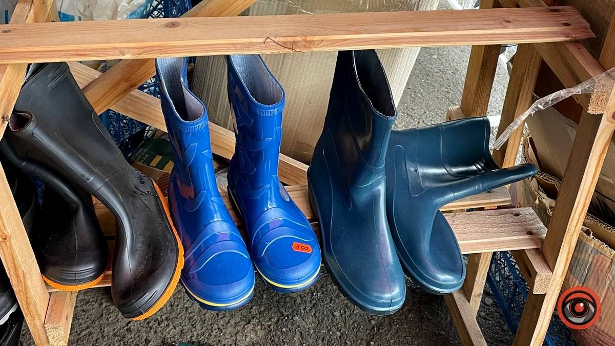 Яка вартість гумових чобіт у Коломиї? 4