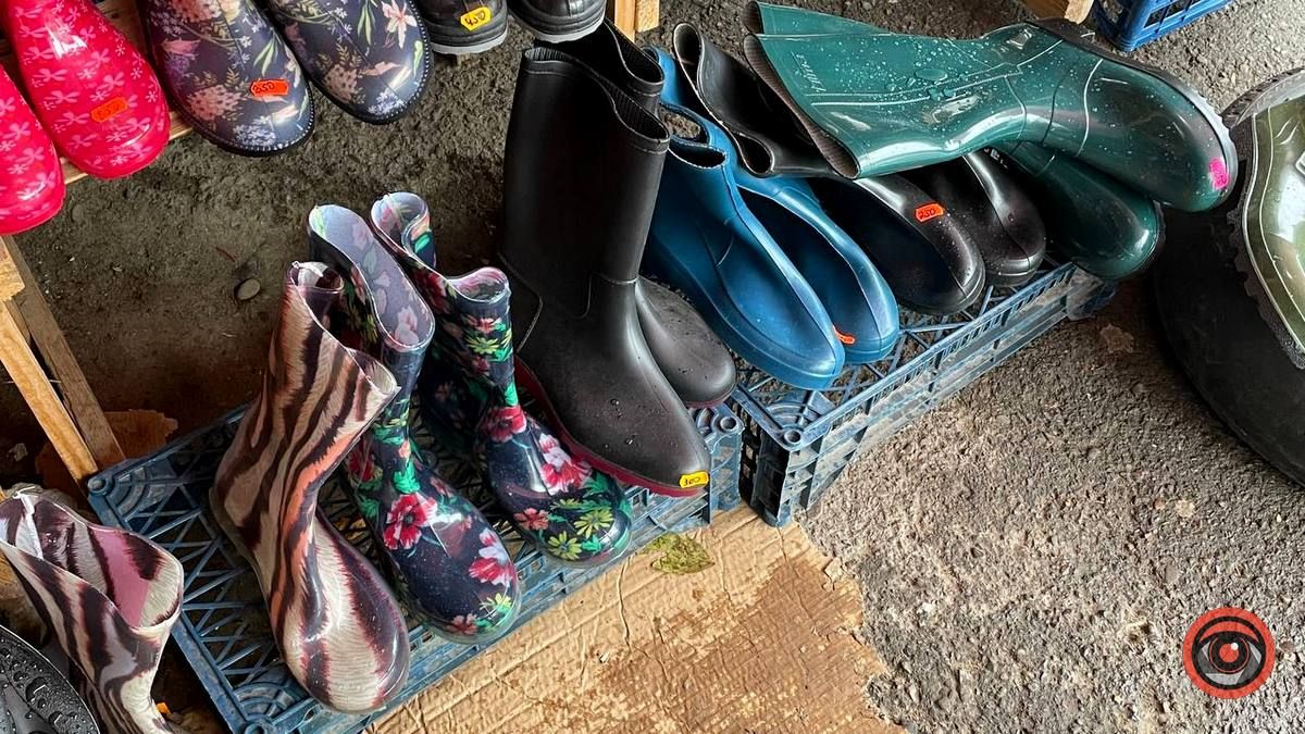 Яка вартість гумових чобіт у Коломиї? 7