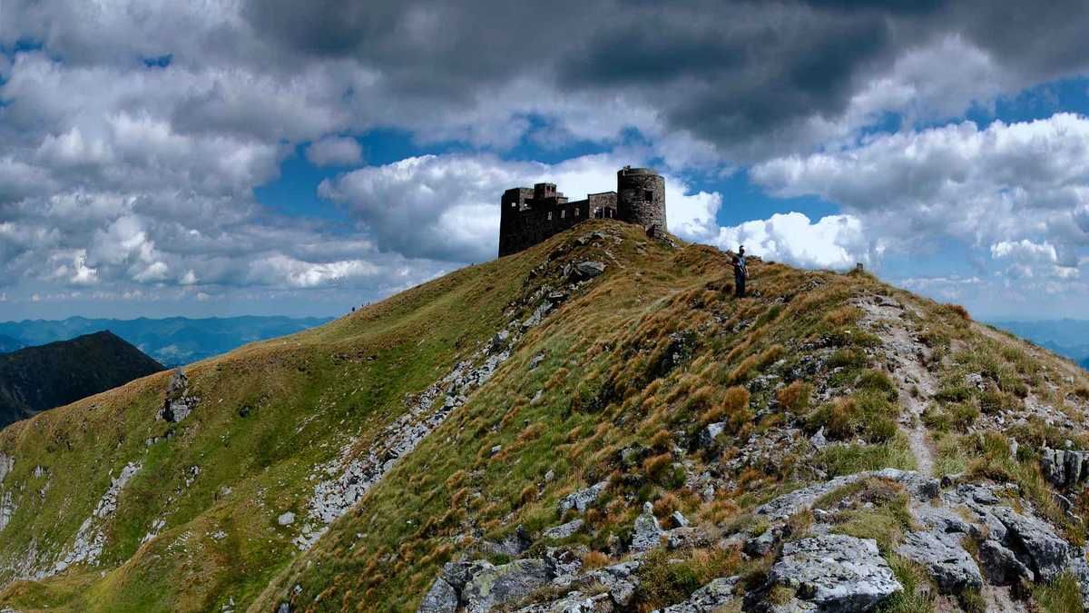 ТОП 10 вершин Карпат, на які варто зійти цієї осені 8