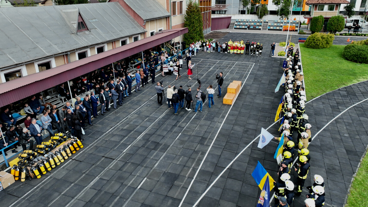 Рятувальники-добровольці з Косівського району перемогли в обласних змаганнях серед пожежників 13