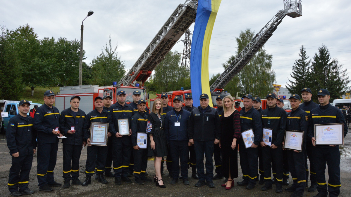 Рятувальники-добровольці з Косівського району перемогли в обласних змаганнях серед пожежників 6