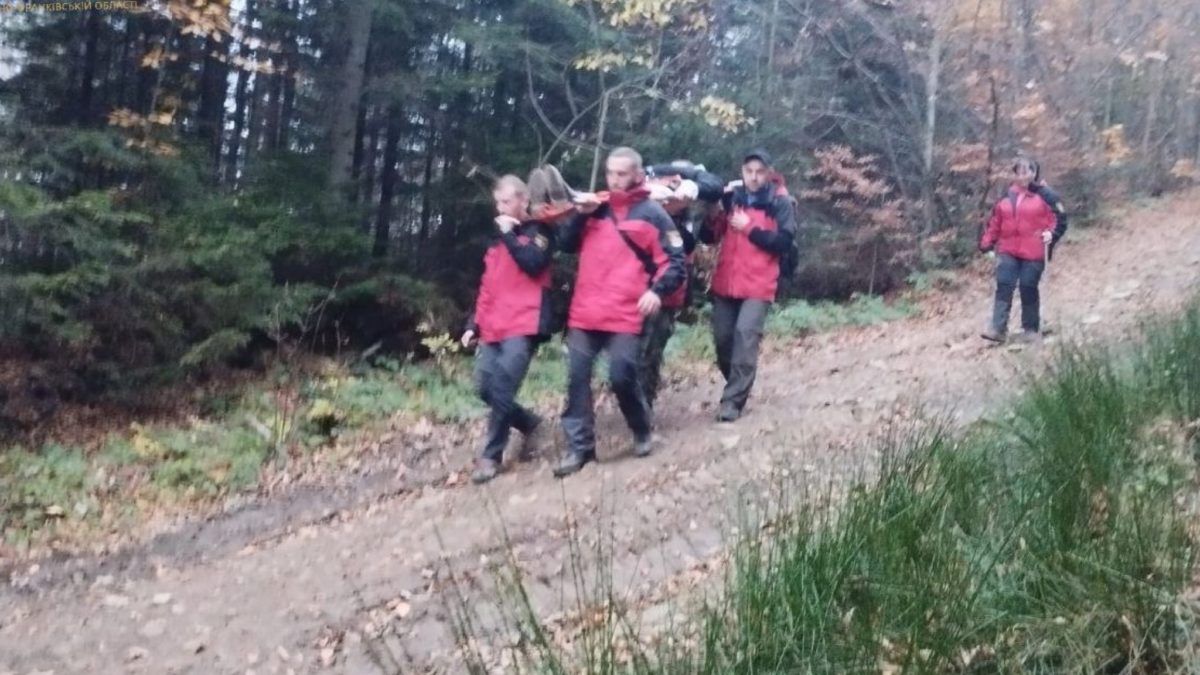 У горах травмувалась туристка - довелось викликати рятувальників 2