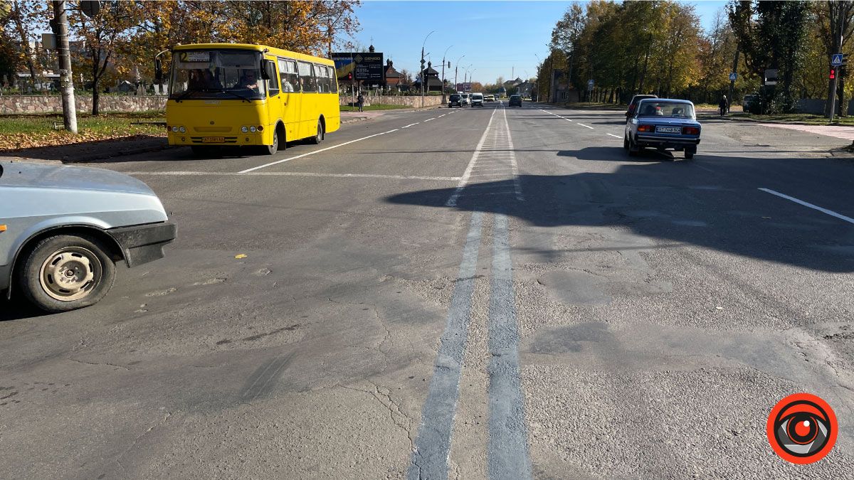 Дорожню розмітку на вул. Карпатській виправили