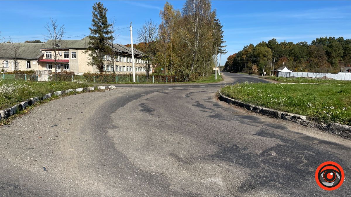 Попереду ями або як проїхати кільцеву розв'язку на Франківськ? 1