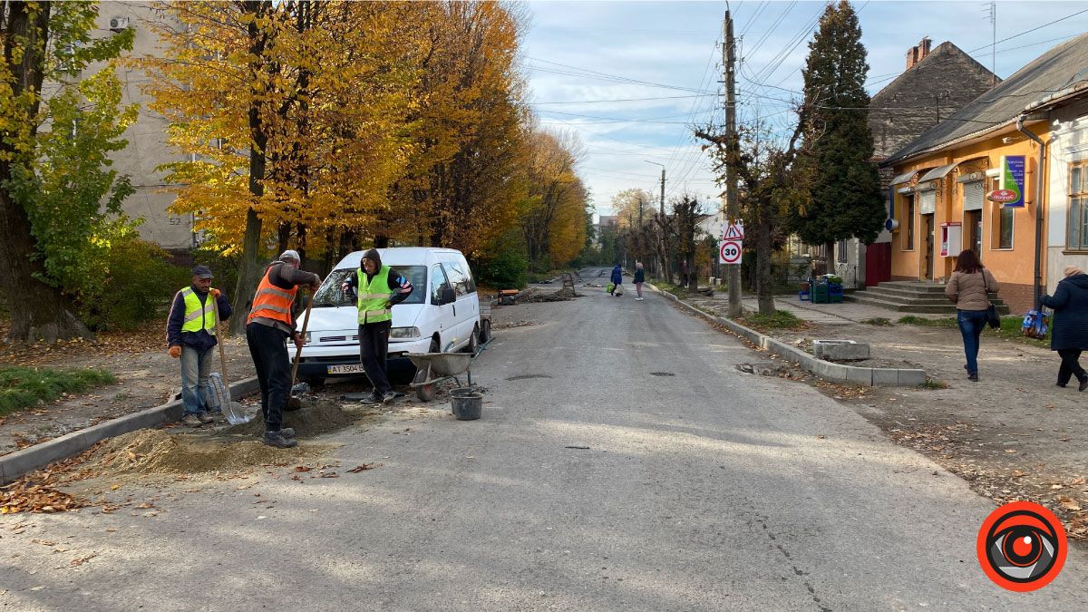 На Чайковського працюють комунальники: що там робиться? 8