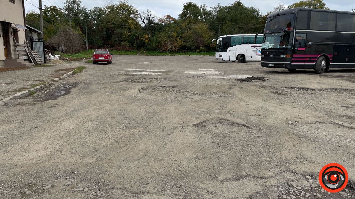 Головне колеса не погубити: жахливий заїзд на автостанцію в Коломиї 13