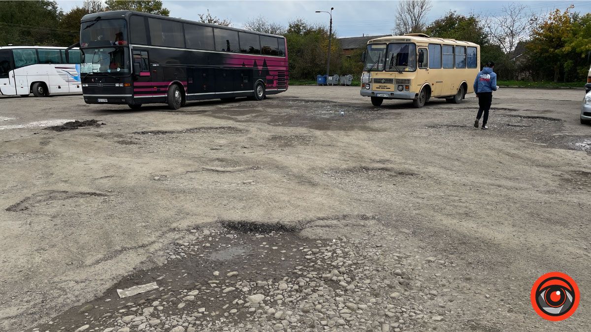 Головне колеса не погубити: жахливий заїзд на автостанцію в Коломиї 14