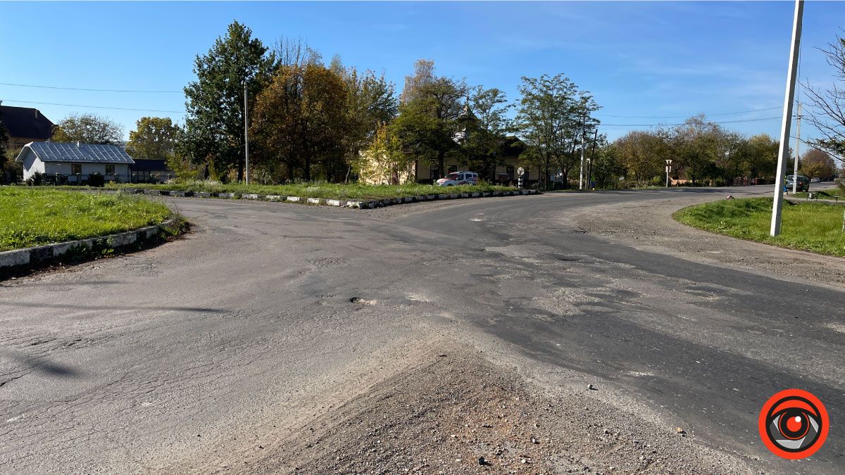 Попереду ями або як проїхати кільцеву розв'язку на Франківськ? 15