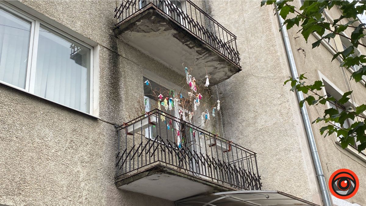 Погляньте вгору | Добірка найоригінальніших балкончиків Коломиї 20
