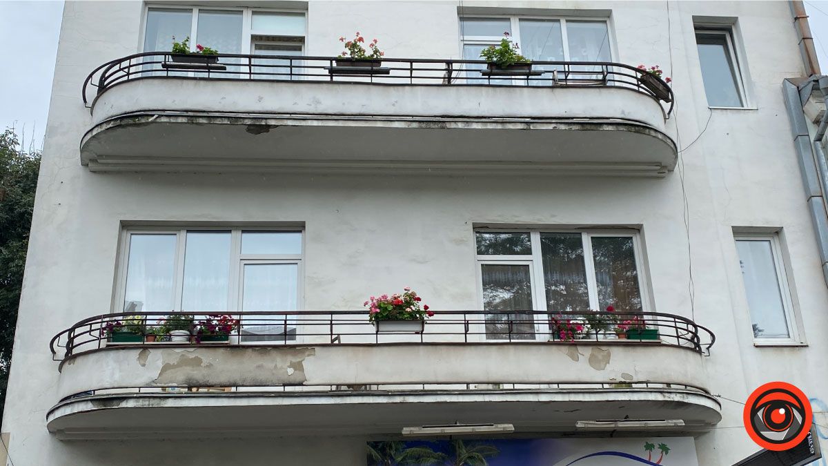 Погляньте вгору | Добірка найоригінальніших балкончиків Коломиї 19