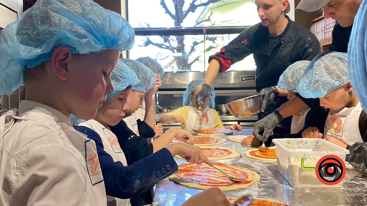 "Смачна пригода": як учні ліцею №9 вчились готувати піцу 2