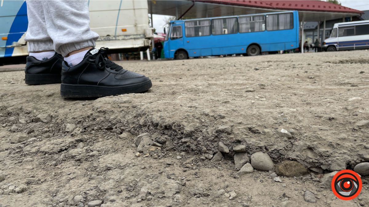 Головне колеса не погубити: жахливий заїзд на автостанцію в Коломиї 19