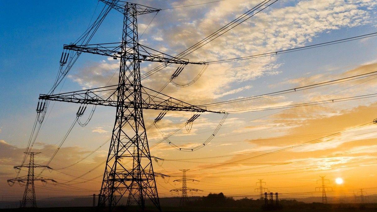 На Прикарпатті всі електромережі області працюють у звичному режимі
