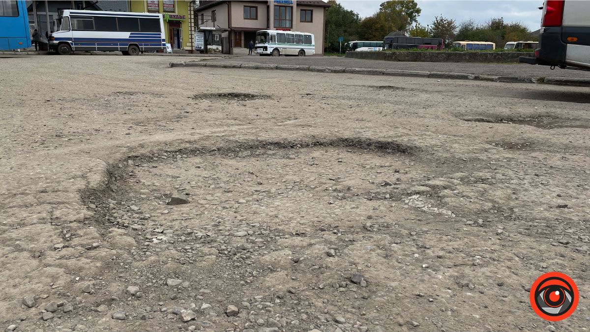 Головне колеса не погубити: жахливий заїзд на автостанцію в Коломиї 20