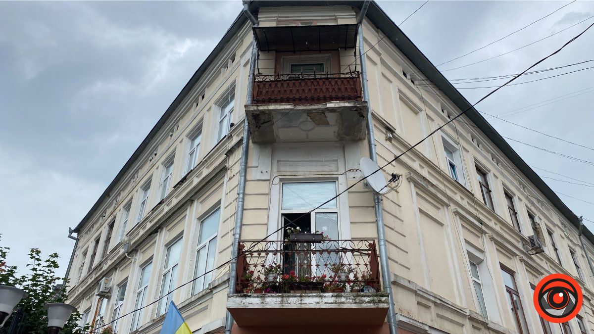 Погляньте вгору | Добірка найоригінальніших балкончиків Коломиї 22