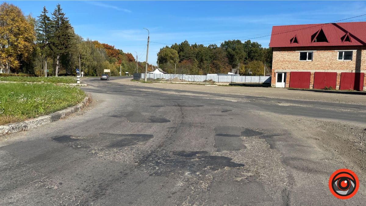 Попереду ями або як проїхати кільцеву розв'язку на Франківськ? 3