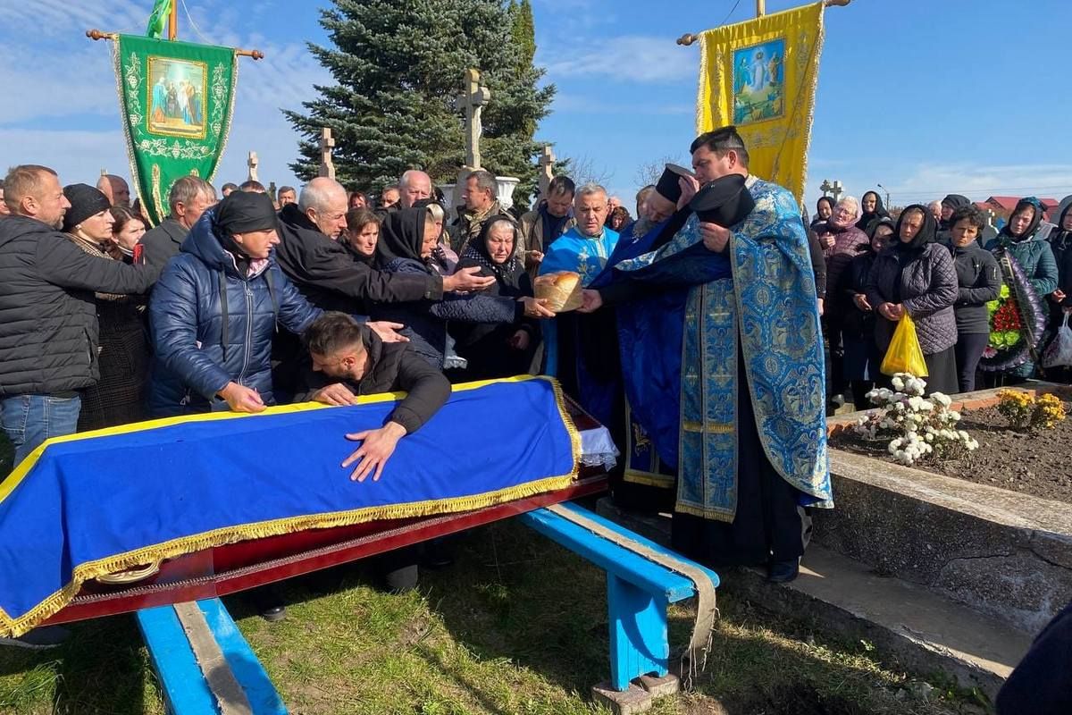 Городенківщина провела в останню путь полеглого Героя Дмитра Дяківа 33