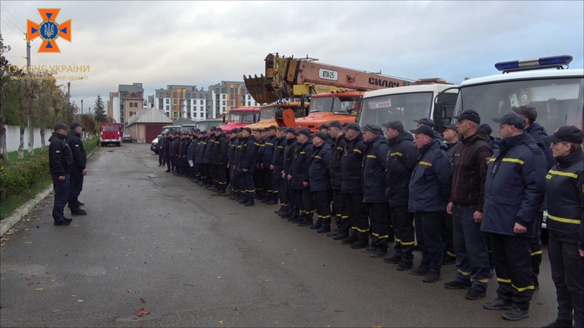 Рятувальники з Прикарпаття вирушили у деокуповані міста