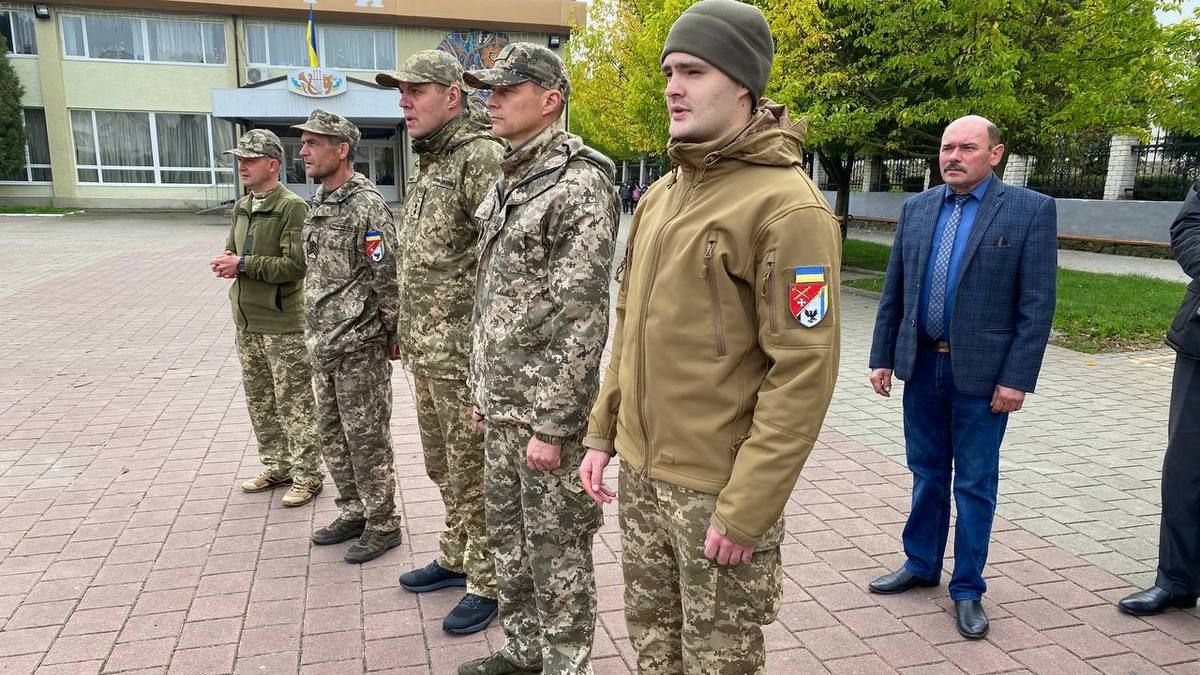 На Городенківщині освятили автівки для захисників 1