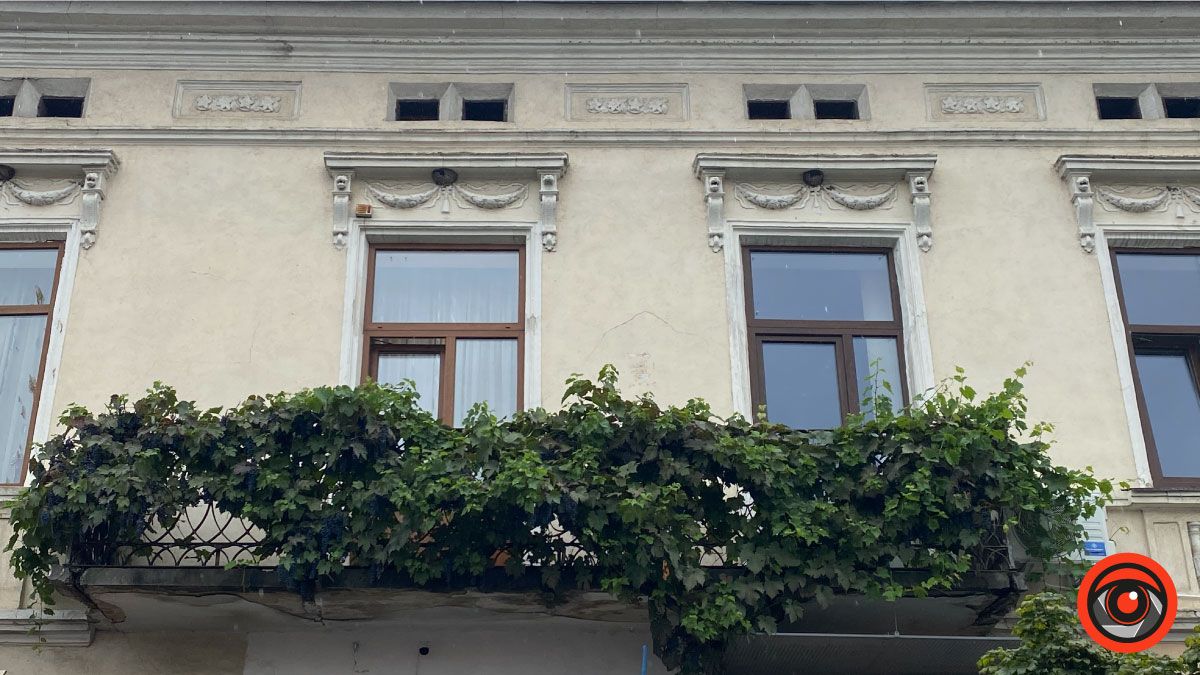 Погляньте вгору | Добірка найоригінальніших балкончиків Коломиї 21