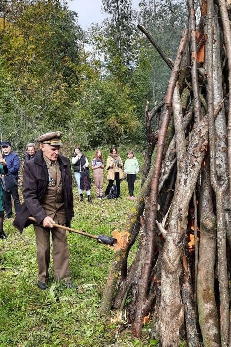 У Великому Ключеві на Коломийщині відновили повстанську криївку 10