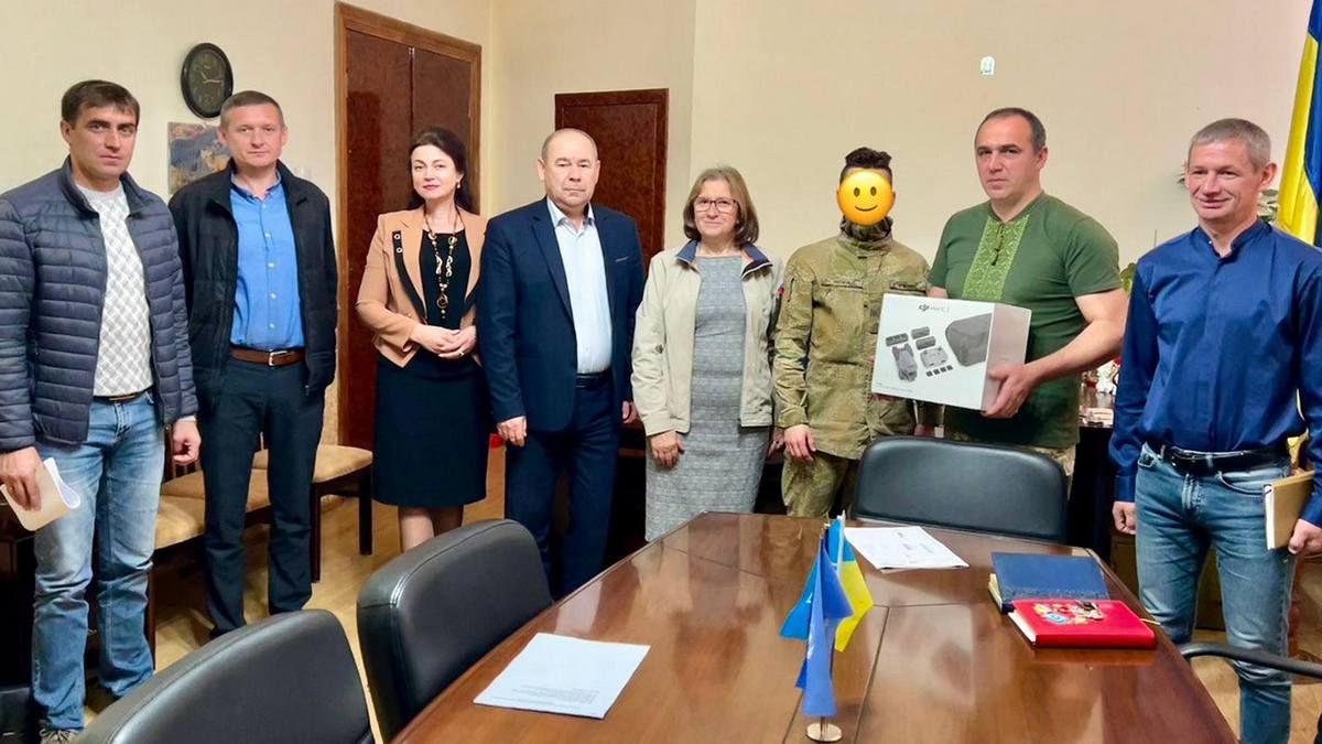 У Верховині громада зібрала кошти на квадрокоптер для ЗСУ