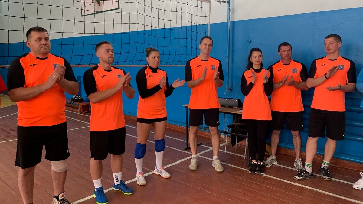 Змагання з волейболу серед вчителів пройшли на Коломийщині 5