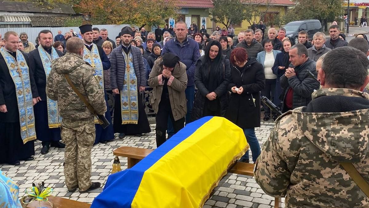 Городенківщина зустріла загиблого військового Василя Сенюка 4