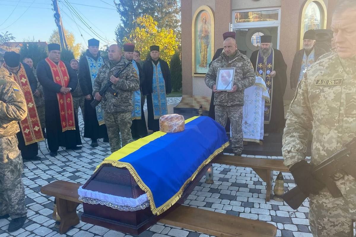 Городенківська громада зустріла загиблого Героя Дмитра Дяківа 5