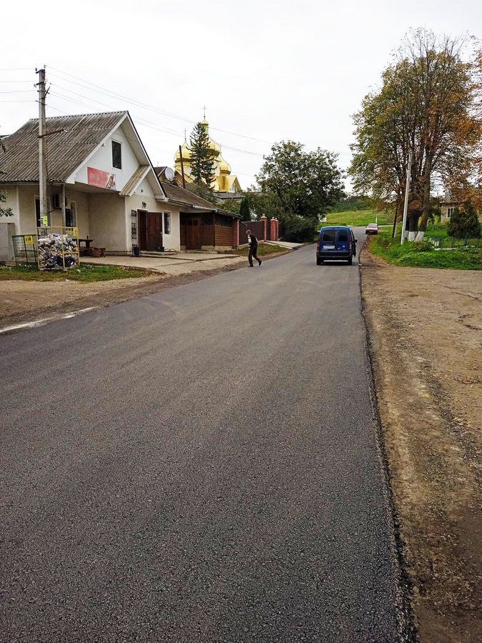 У Старому Гвіздці вистелили майже 1 км свіжого асфальту 5
