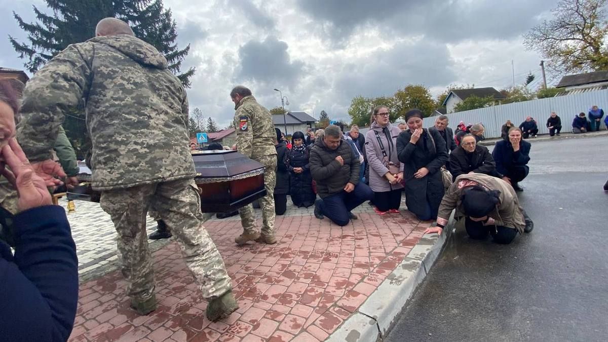 Городенківщина зустріла загиблого військового Василя Сенюка 1