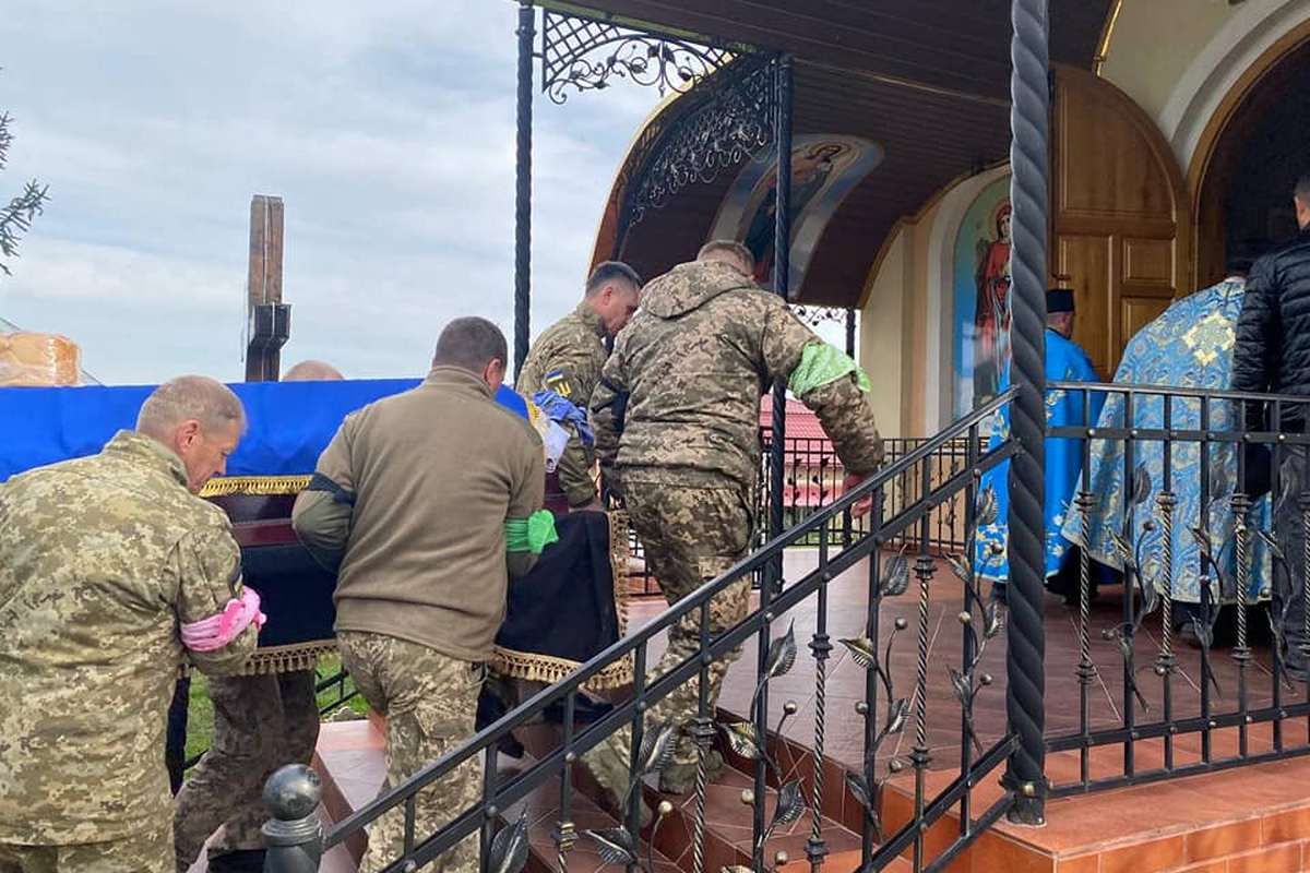 Городенківщина провела в останню путь полеглого Героя Дмитра Дяківа 19