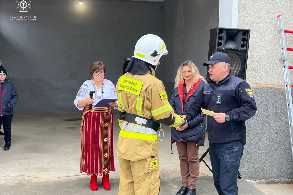 У селі Росохач відкрили підрозділ добровільної пожежної команди 8