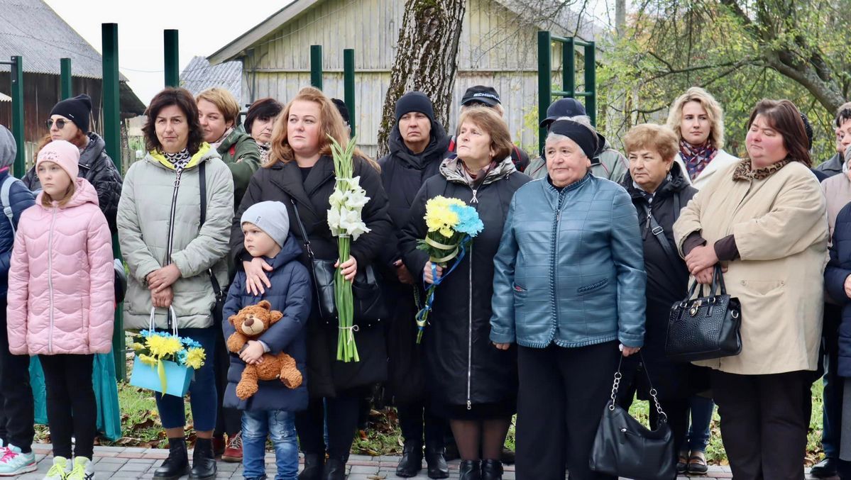 У Кубаївці відкрили пам'ятну дошку загиблому Герою Мирону Забарилу 9