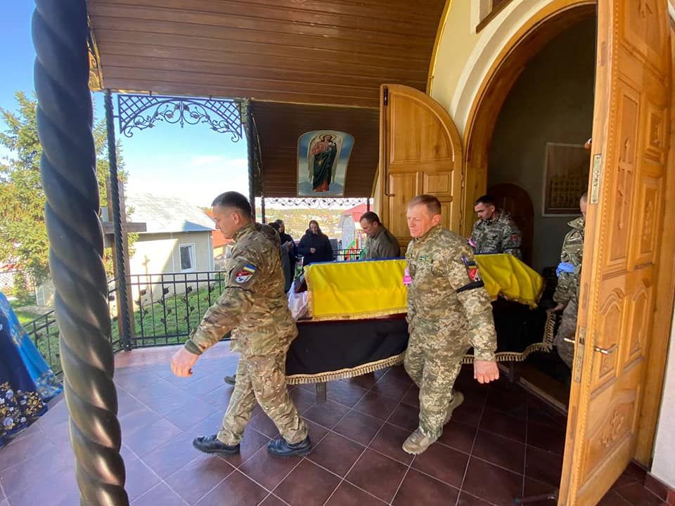 Городенківщина провела в останню путь полеглого Героя Дмитра Дяківа 23