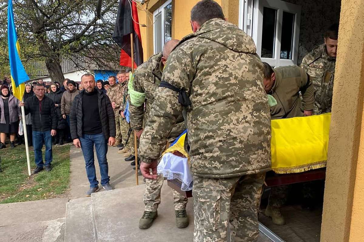 Городенківщина провела в останню путь полеглого Героя Дмитра Дяківа 2