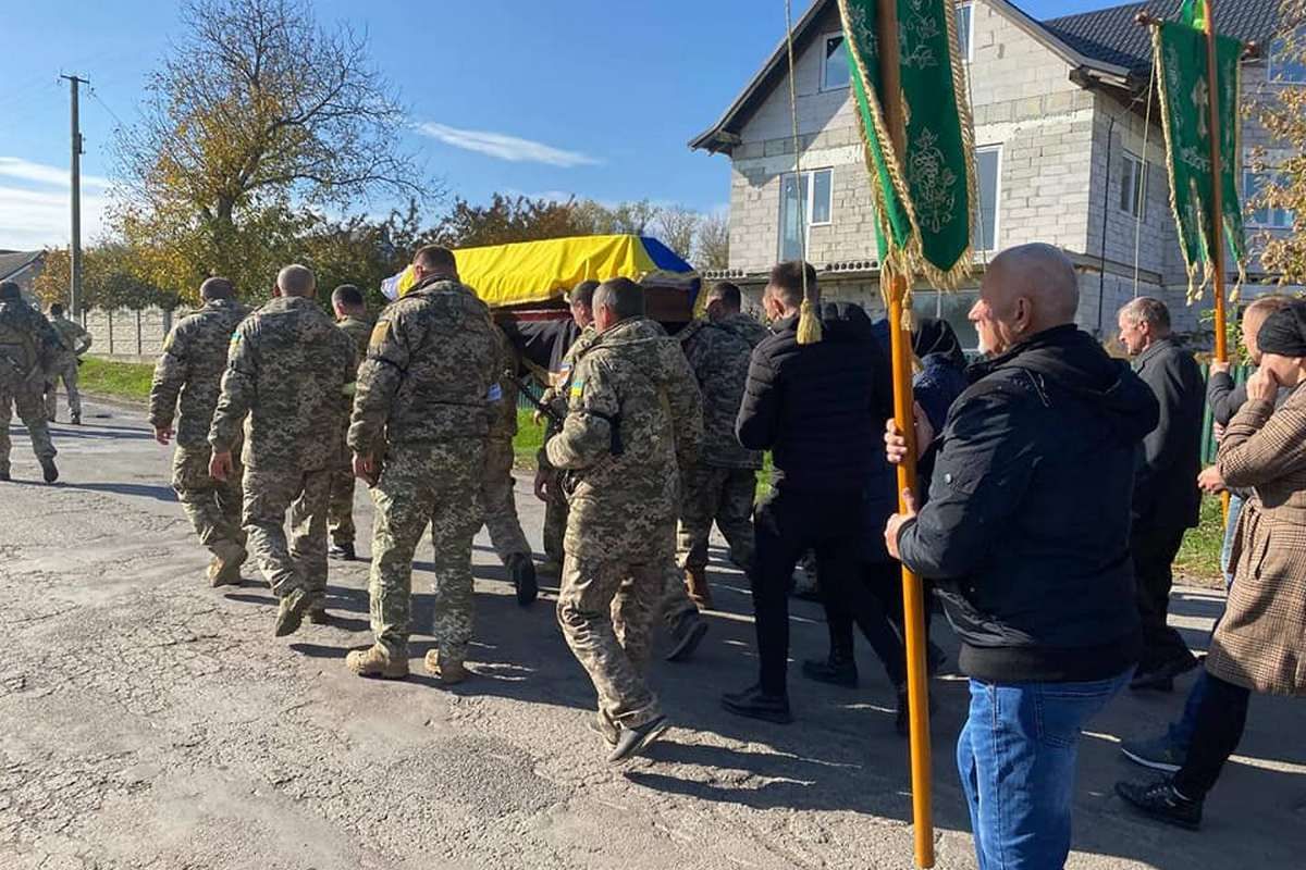 Городенківщина провела в останню путь полеглого Героя Дмитра Дяківа 28