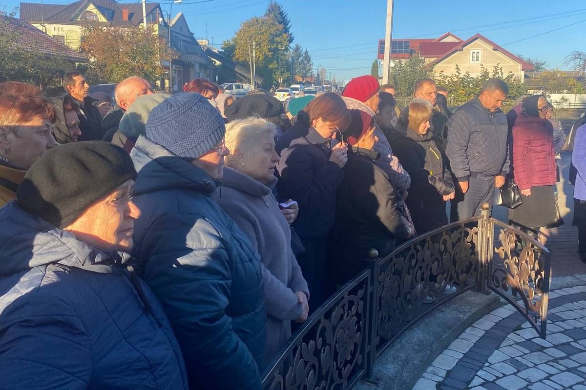 Городенківська громада зустріла загиблого Героя Дмитра Дяківа 6