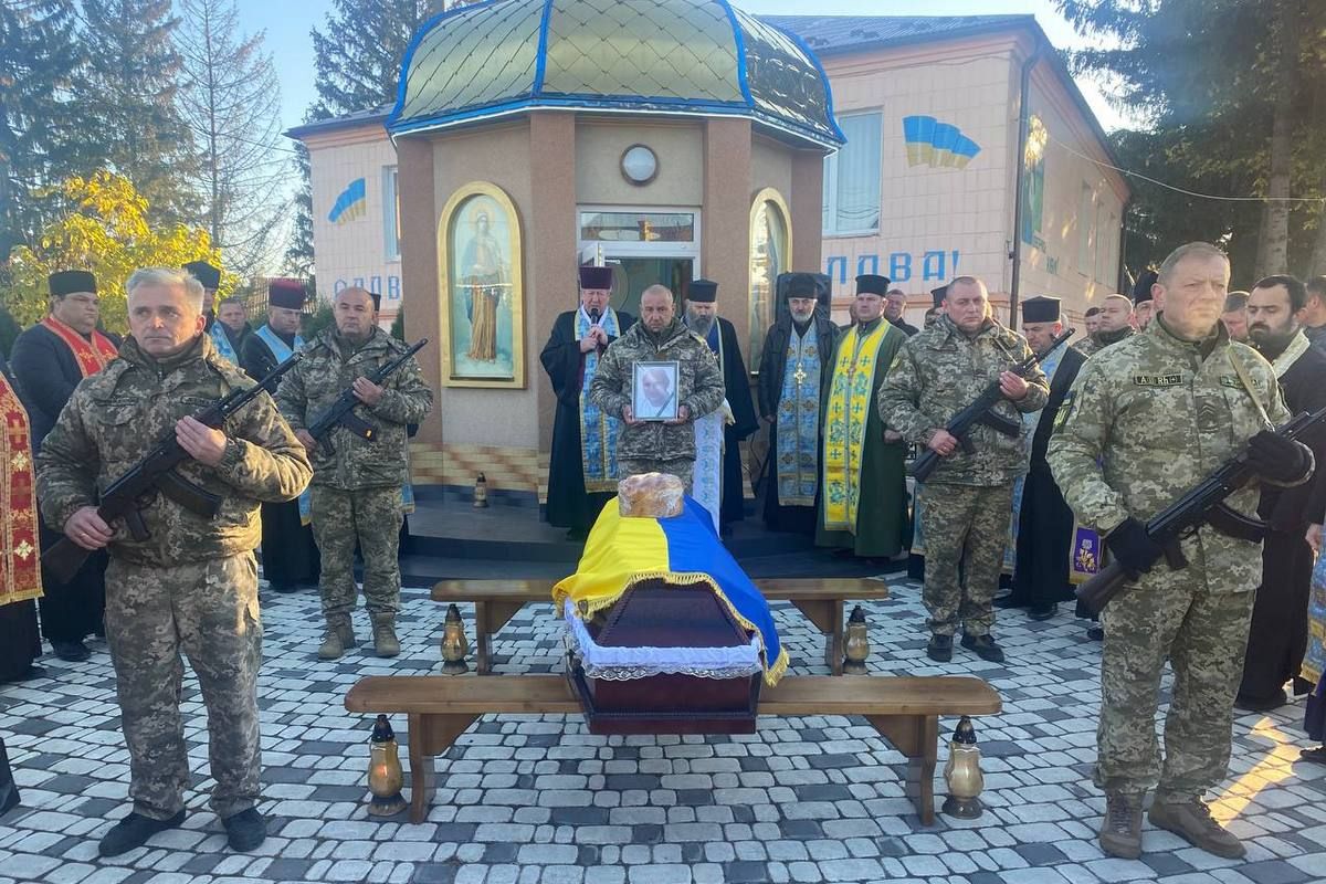 Городенківська громада зустріла загиблого Героя Дмитра Дяківа 8