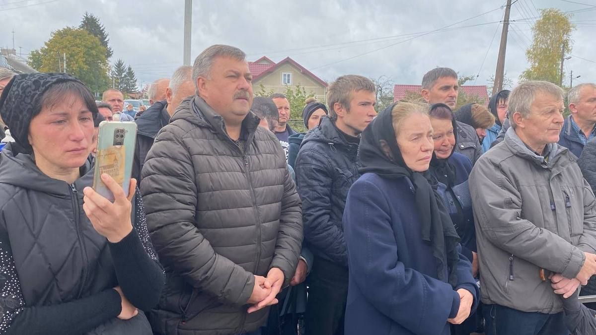 Городенківщина зустріла загиблого військового Василя Сенюка 8