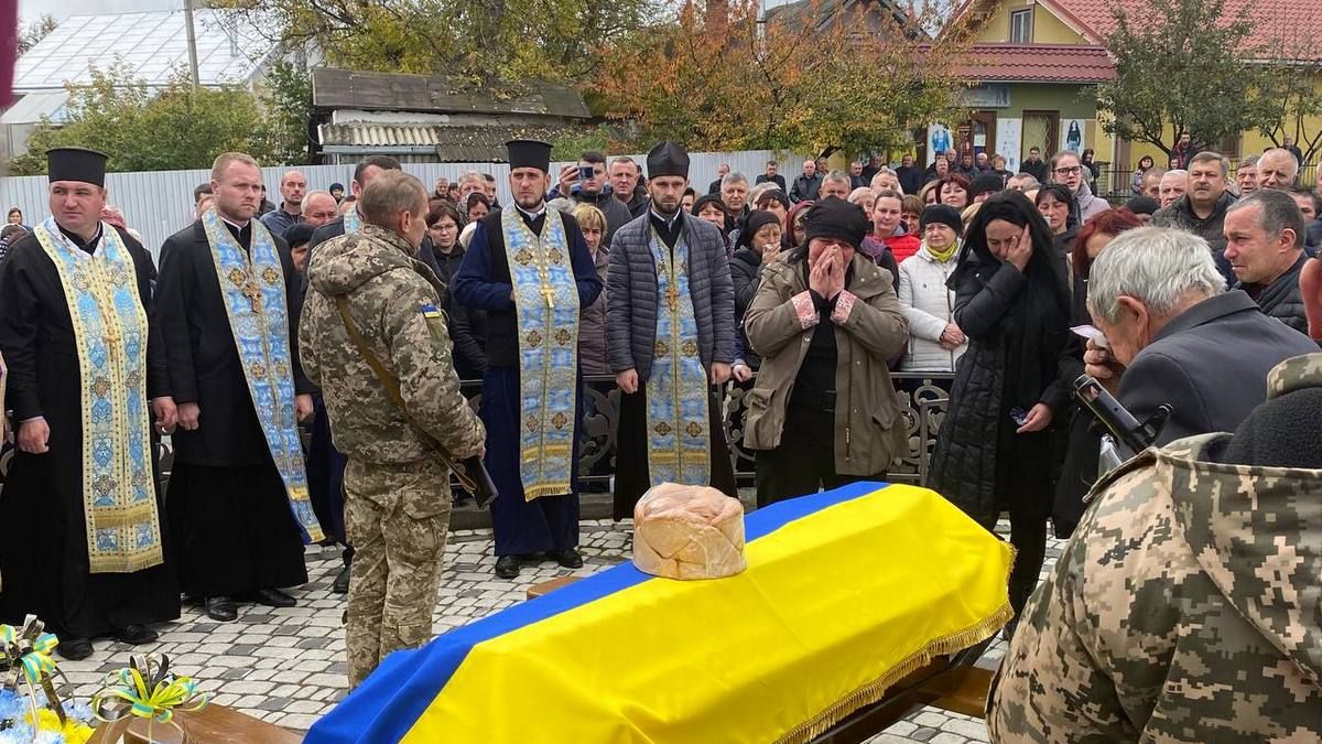 Городенківщина зустріла загиблого військового Василя Сенюка 11