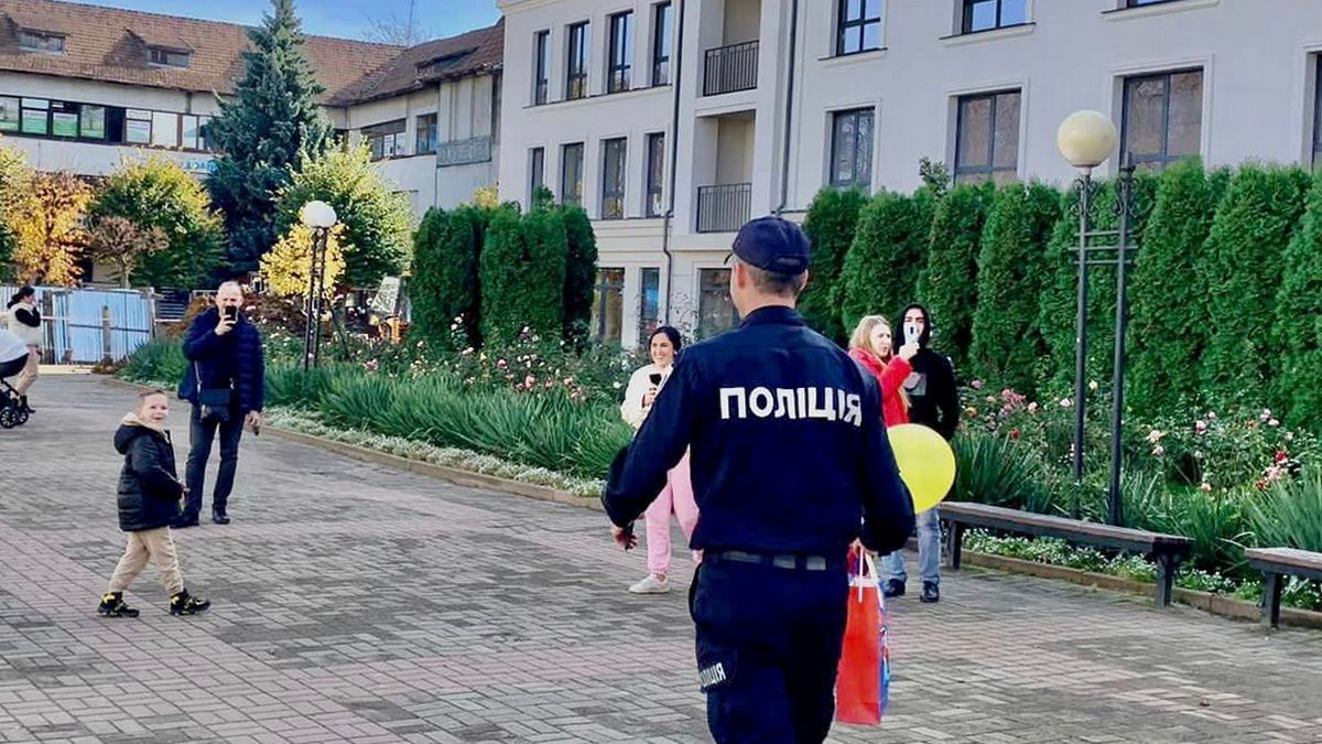 Несподіваний сюрприз від поліцейських для 6-річного коломиянина